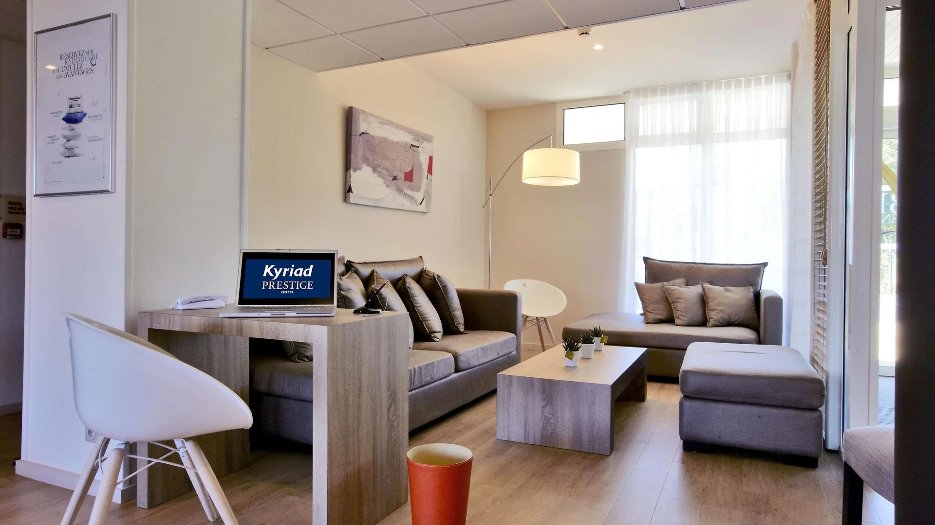 Kyriad Prestige Vannes Centre-Palais Des Arts