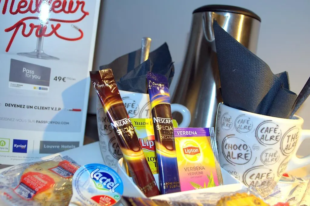 Kyriad Prestige Vannes Centre-Palais Des Arts Hotel